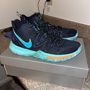 Kyrie 5 “UFO” size 10.5